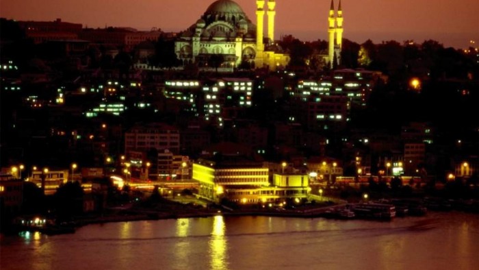 Provedite 5 dana u Istanbulu za samo 151 eur! Avio karta+takse+4 noćenja u Hotelu 3* sa doručkom u centru Istanbula.
